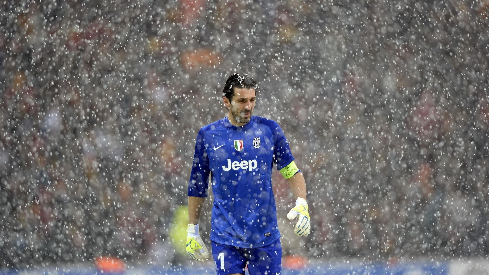 逆境中获胜：车手的经典逆转戏码，逆境翻盘